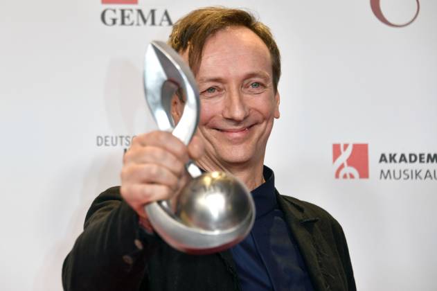 Volker Bertelmann beim 14. Deutschen Musikautor*innenpreis der GEMA 2023 im Hotel The Ritz-Carlton. Berlin, 30.03.2023