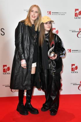 Lea und Luna beim 14. Deutschen Musikautor*innenpreis der GEMA 2023 im Hotel The Ritz-Carlton. Berlin, 30.03.2023