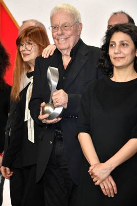 Katja Ebstein, Christian Bruhn und Farzia Fallah beim 14. Deutschen Musikautor*innenpreis der GEMA 2023 im Hotel The Ritz-Carlton. Berlin, 30.03.2023