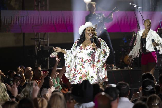 April 1, 2023, Austin, TX, United States: Singers TREA SWINDLE, DEVYN HART and DANICA HART of the country trio Chapel Hart of Poplarville, MS perform for a taping of up and coming acts on the Ram Truck stage at the Country Music Television (CMT) Awards on April 1, 2023 at Austin s Moody Center. Austin United States - ZUMAd150 1027140066st Copyright: xBobxDaemmrichx