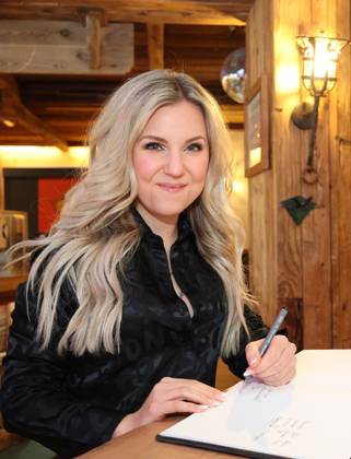13.04.2023, Schladming, AUT, Unterwegs in, Steiermark, Reportage, SMAGO Awarad, SMAGO! Award, im Bild Nathalie Holzner,