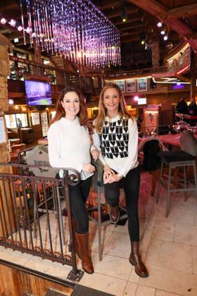 13.04.2023, Schladming, AUT, Unterwegs in, Steiermark, Reportage, SMAGO Awarad, SMAGO! Award, im Bild Sigrid und Marina, Sigrid & Marina,