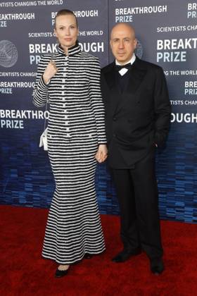 9th Annual Breakthrough Prize Ceremony at the Academy Museum of Motion Pictures. Featuring: Julia Milner, Yuri Milner Where: Los Angeles, California, United States When: 16 Apr 2023 Credit: Faye s Vision Cover Images Copyright: xx 52620085 EDITORIAL USE ONLY. NOT FOR USE BY NEWSPAPERS BASED IN THE UK.