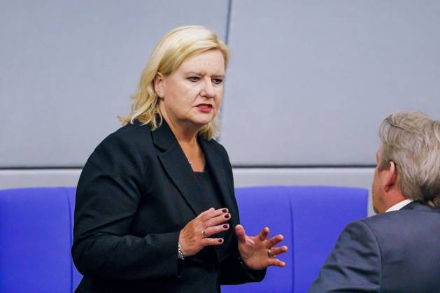Die Wehrbeauftragte des Deutschen Bundestages, Eva Hoegl, SPD, aufgenommen im Plenum des Bundestages. Berlin, 20.04.2023 Berlin Deutschland