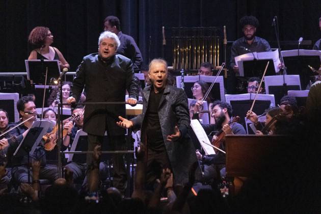 Bilder des Jahres 2023, Entertainment 04 April Entertainment Themen der Woche KW16 Entertainment Bilder des Tages RIO DE JANEIRO, RJ - 21.04.2023: SHOW DE BRUCE DICKINSON E ORQUESTRA NO RJ - Bruce Dickinson, vocalist of the English band Iron Maiden, performed with Orquestra this Friday night (21st), at the Vivo Rio concert hall, in Aterro do Flamengo, RJ. The Brazilian tour focuses on Deep Purple& 39;s 1969 album Concerto For Group And Orchestra and Jon Lord& 39;s greatest hits. x2363806x  CarlosxEliasxJunior