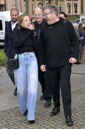 Jano Ben Chaabane, Jella Haase, Bob Konrad und Hanno Hackfort bei der 59. Verleihung des Grimme Preises 2023 im Theater der Stadt Marl. Marl, 21.04.2023