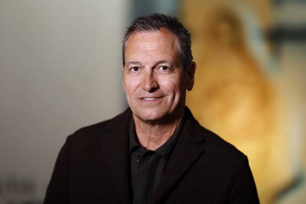 Kabarettist Dieter Nuhr bei der Vernissage zu seiner Ausstellung Dieter Nuhr. Ent-fernte Welt in der Galerie Geuer & Geuer Art. Düsseldorf, 20.04.2023 NRW Deutschland Copyright: xChristophxHardtx