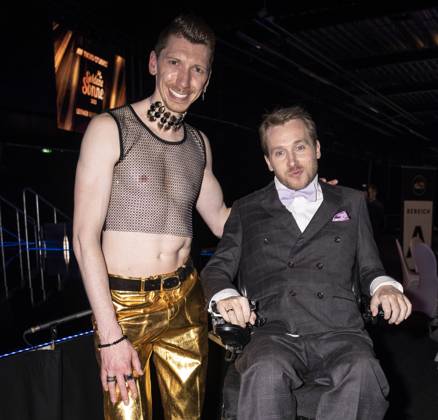 Goldene Sonne 2023 von Sonnenklar.TV in Kalkar Manuel Flickinger, Reality-TV-Darsteller und LGBT-Aktivist mit Samuel Koch, Schauspieler (von links);Goldene Sonne 2023 von Sonnenklar.TV in Kalkar Manuel Flickinger, Reality-TV-Darsteller und LGBT-Aktivist mit Samuel Koch, Schauspieler (von links), Kalkar Nordrhein-Westfalen Deutschland Wunderland Kalkar