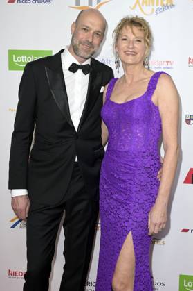 Heike Henkel mit Ehemann Paul Meier bei der Verleihung der Goldenen Sonne 2023 während der Sonnenklar.TV Gala im Wunderland Kalkar. Kalkar, 22.04.2023
