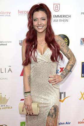 Aline Jost bei der Verleihung der Goldenen Sonne 2023 während der Sonnenklar.TV Gala im Wunderland Kalkar. Kalkar, 22.04.2023