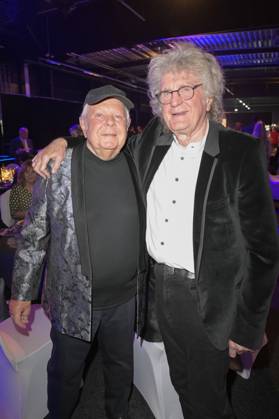 Graham Bonney und Klaus-Peter Lietz von The Lords bei der Verleihung der Goldenen Sonne 2023 während der Sonnenklar.TV Gala im Wunderland Kalkar. Kalkar, 22.04.2023