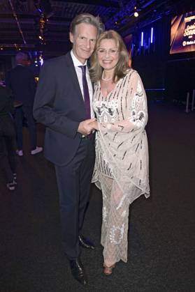 Maren Gilzer mit Ehemann Harry Kuhlmann bei der Verleihung der Goldenen Sonne 2023 während der Sonnenklar.TV Gala im Wunderland Kalkar. Kalkar, 22.04.2023
