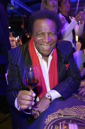 Roberto Blanco bei der Verleihung der Goldenen Sonne 2023 während der Sonnenklar.TV Gala im Wunderland Kalkar. Kalkar, 22.04.2023