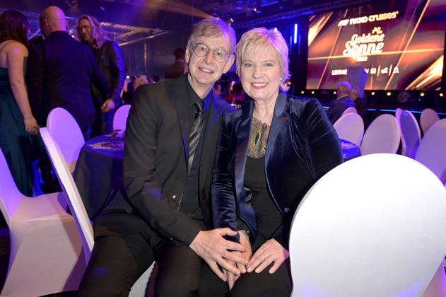 Ingo Kersting und Birgit Lechtermann bei der Verleihung der Goldenen Sonne 2023 während der Sonnenklar.TV Gala im Wunderland Kalkar. Kalkar, 22.04.2023