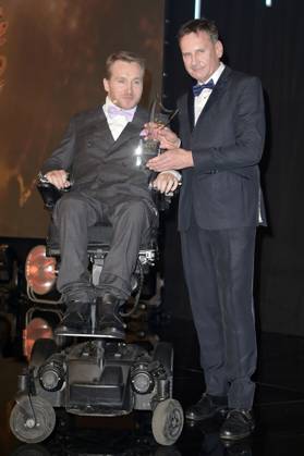 Samuel Koch und Peter Illmann bei der Verleihung der Goldenen Sonne 2023 während der Sonnenklar.TV Gala im Wunderland Kalkar. Kalkar, 22.04.2023