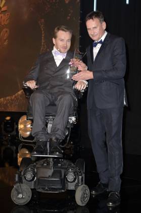 Samuel Koch und Peter Illmann bei der Verleihung der Goldenen Sonne 2023 während der Sonnenklar.TV Gala im Wunderland Kalkar. Kalkar, 22.04.2023