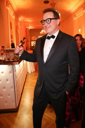 RECORD DATE NOT STATED 22.04.2023, Wiener Hofburg, ROMY - Film- u. TV-Preis, Gala-Verleihung des Fernseh-Preises von ORF u. KURIER im Bild: Brendan Fraser, -mit d Award, ROMY - Film- u. TV-Preis