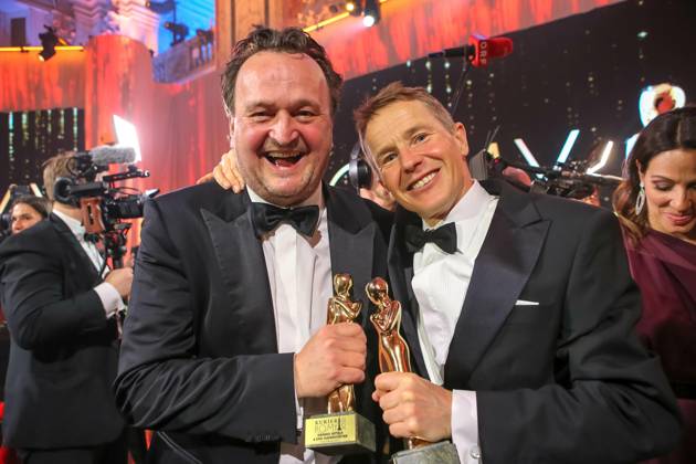 RECORD DATE NOT STATED 22.04.2023, Wiener Hofburg, ROMY - Film- u. TV-Preis, Gala-Verleihung des Fernseh-Preises von ORF u. KURIER im Bild: Hanno Settele, Andreas Goldberger, -mit d Award, ROMY - Film- u. TV-Preis