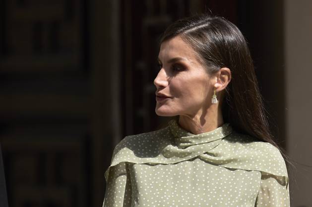 24-04-2023 Madrid Queen Letizia arriving for the presentation of the Miguel de Cervantes literature prize in the Spanish language 2022 to Rafael Cadenas at the university of Alcala de Henares in Madrid. No Spain Â  Copyright: xPPEx