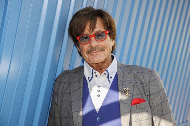 Entertainment Bilder des Tages 24.04.2023. Düsseldorf. SAT 1-Ikone Jörg Draeger (Geh aufs Ganze) bei der Wahl zum Goldenen Blogger. Düsseldorf Medien Hafen, Rudas Club Nordrhein-Westfalen Deutschland