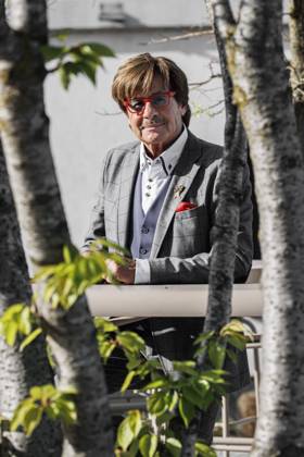 24.04.2023. Düsseldorf. SAT 1-Ikone Jörg Draeger (Geh aufs Ganze) bei der Wahl zum Goldenen Blogger. Düsseldorf Medien Hafen, Rudas Club Nordrhein-Westfalen Deutschland