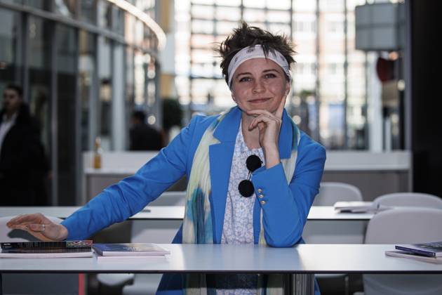 24.04.2023. Düsseldorf.Tiktokerin und Musik-Comedienne Coremy bei der Wahl zum Goldenen Blogger. Düsseldorf Medien Hafen, Rudas Club Nordrhein-Westfalen Deutschland