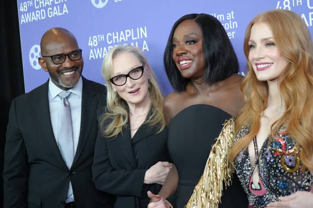 April 24, 2023, New York, NY, USA: JULIUS TENNON, MERYL STREEP, VIOLA DAVIS, and JESSICA CHASTAIN attend the 48th Chaplin Award Gala honoring Viola Davis, presented by Film at Lincoln Center,.Alice Tully Hall, Lincoln Center, NYCApril 24, 2023 .New York City..April 24, 2023. New York USA - ZUMAms4_ 20230424_zaf_ms4_011 Copyright: xSoniaxMoskowitzxGordonx