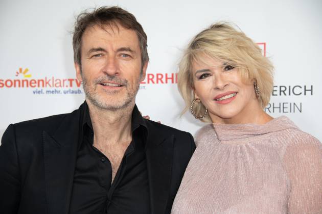Guido BROSCHEIT, Schauspieler, mit Barbara KLEIN, Roter Teppich, Red Carpet Show, Ankunft, arrival, Die Goldene Sonne 2023, am 22.04.2023 im Wunderland Kalkar,