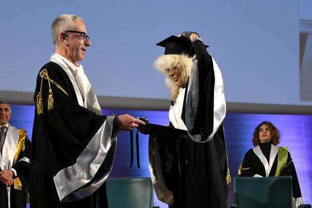 Milan, IULM University - Conferment of the honorary master s degree in management of artistic and cultural resources to Donatella Rettore  Copyright: xAlbertoxTerenghix xipa-agency.nex xComi Terenghix IPA_IPA37575182