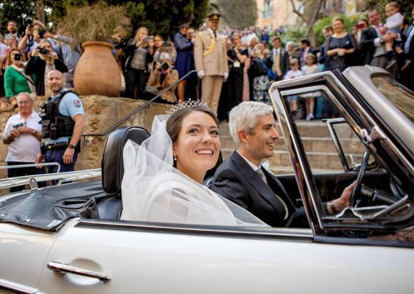 Bilder des Jahres 2023, Entertainment 04 April Entertainment Themen der Woche KW17 Entertainment Bilder des Tages 29-04-2023 Marriage Religious wedding of Princess Alexandra of Luxembourg and Nicolas Bagory at the Saint Trophyme church in Bormes-les-Mimosas, France. Â  Copyright: xPPEx