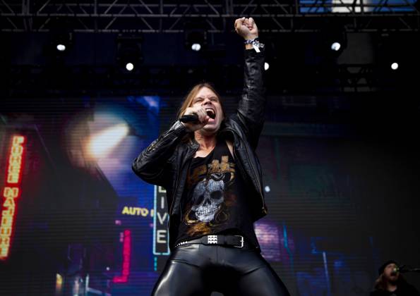 Bilder des Jahres 2023, Entertainment 04 April Entertainment Themen der Woche KW17 Entertainment Bilder des Tages Summer Breeze Brasil Festival in Sao Paulo, H.E.A.T. Konzert SÃO PAULO, SP - 30.04.2023: SUMMER BREEZE BRASIL FESTIVAL - Presentation of the Swedish hard rock band HEAT this Sunday (30) during the first edition of the Summer Breeze Brasil festival held in São Paulo at the Latin America Memorial, west of the capital, between the 29th and 30th of April. x2367318x  EmersonxSantos