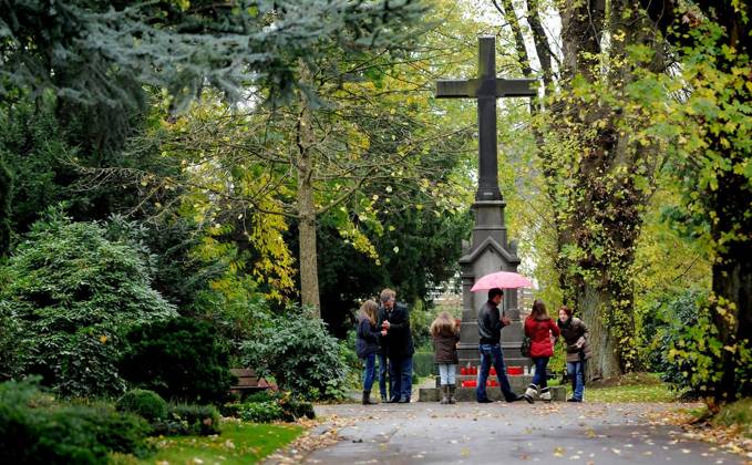Allerheiligen auf dem Friedhof in Essen Huttrop, an der Herwarthstraße Copyright: KerstinxKokoska