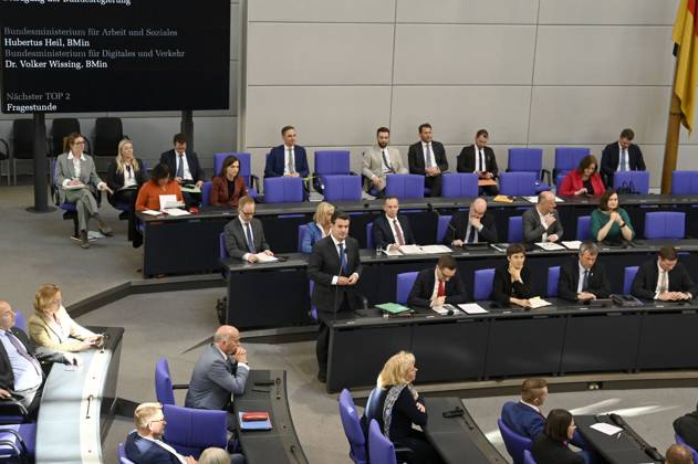Hubertus Heil in der 102. Sitzung des Deutschen Bundestages im Reichstagsgebäude. Berlin, 10.05..2023