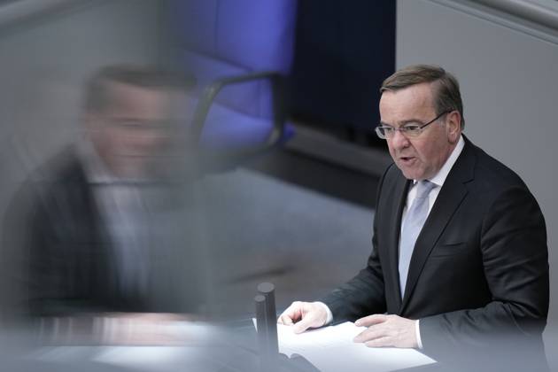 Deutscher Bundestag, 102. Plenarsitzung Verteidigungsminister Boris Pistorius (SPD) im Portrait bei seiner Rede zur Verlaengerung des Bundeswehreinsatzes in Mali bei der 102. Sitzung des Deutschen Bundestag, 10.05.2023 Berlin, Berlin Berlin Deutschland