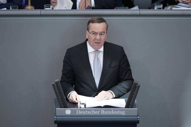 Deutscher Bundestag, 102. Plenarsitzung Verteidigungsminister Boris Pistorius (SPD) im Portrait bei seiner Rede zur Verlaengerung des Bundeswehreinsatzes in Mali bei der 102. Sitzung des Deutschen Bundestag, 10.05.2023 Berlin, Berlin Berlin Deutschland