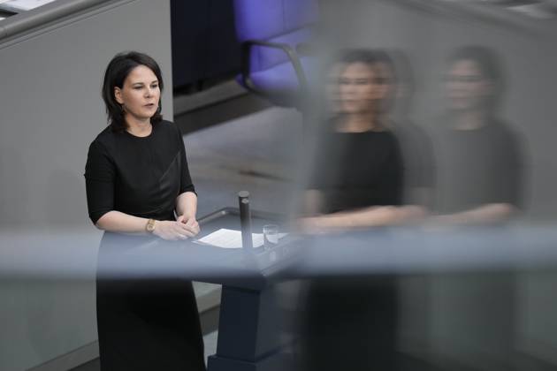 Deutscher Bundestag, 102. Plenarsitzung Außenministerin Annalena Baerbock (Gruene) im Portrait bei ihrer Rede zur Verlaengerung des Bundeswehreinsatzes in Mali im Rahmen der 102. Sitzung des Deutschen Bundestag,10.05.2023 Berlin, Berlin Berlin Deutschland