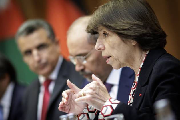 Lage im Nahostkonflikt: Annalena Baerbock, Bundesaussenministerin, laedt zu Kleeblatt-Treffen nach Berlin ein. Hier im Bild (R-L): Catherine Colonna, Aussenministerin von Frankreich, und Ayman Safadi, Aussenminister von Jordanien. Berlin, 11.05.2023. Berlin Deutschland