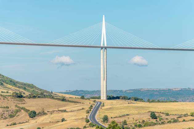 Viadukt von Millau, Schrägseilbrücke über das Tarn-Tal. Die höchste Straßenbrücke der Welt. Autobahn A75. Aveyron, Frankreich, Europa Copyright: imageBROKER/ncphoto ibxcde08568658