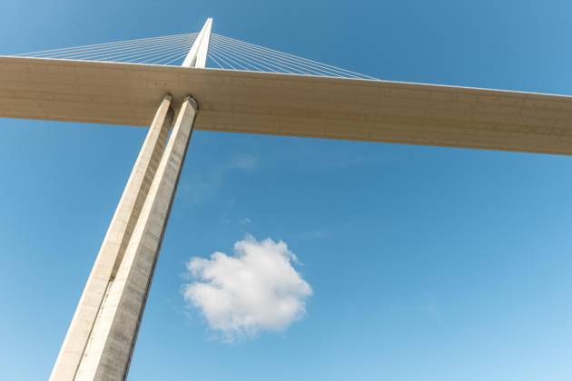 Viadukt von Millau, Schrägseilbrücke über das Tarn-Tal. Die höchste Straßenbrücke der Welt. Autobahn A75. Aveyron, Frankreich, Europa Copyright: imageBROKER/ncphoto ibxcde08568663