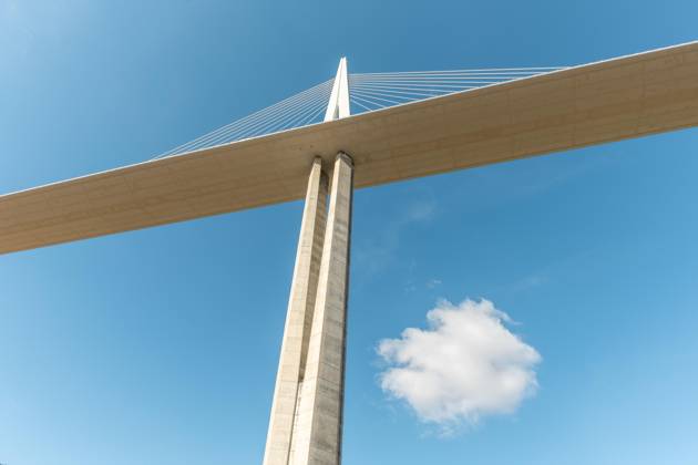 Viadukt von Millau, Schrägseilbrücke über das Tarn-Tal. Die höchste Straßenbrücke der Welt. Autobahn A75. Aveyron, Frankreich, Europa Copyright: imageBROKER/ncphoto ibxcde08568664
