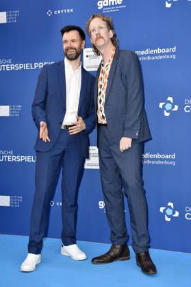 Felix Falk und Uke Bosse bei der Verleihung des Deutschen Computerspielpreises 2023 im Spindler & Klatt. Berlin, 11.05.2023