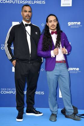 Patrice Bouedibela und Masud Akbarzadeh bei der Verleihung des Deutschen Computerspielpreises 2023 im Spindler & Klatt. Berlin, 11.05.2023