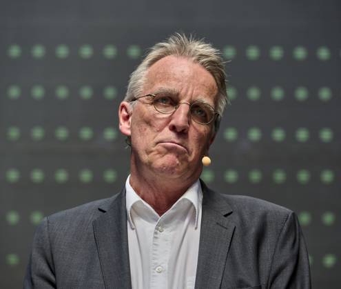80 Sekunden: Neues Bauen- Keynote Stefan Wenzel, BMWK EUR, Europa, Deutschland, Berlin, 12.05.2023: Unter dem Motto: Alle 80 Sekunden müsste eine Wohnung gebaut werden, um das Ziel 400.000 neue Wohnungen im Jahr zu erreichen. Das Baustellengespräch 80 Sekunden - Neues Bauen vermittelt Kontakte zwischen Politik, Wirtschaft, Investoren sowie der Wissenschaft.