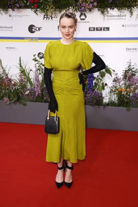 Luna Wedler bei der Ankunft zur Verleihung Deutscher Filmpreis am 12.05.2023 in Berlin Deutscher Filmpreis 2023 in Berlin - Ankunft Roter Teppich