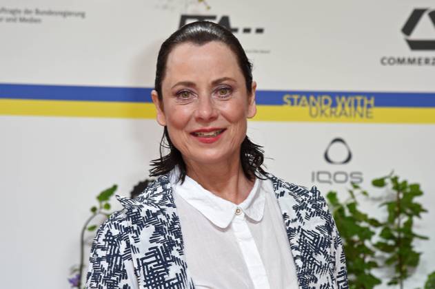 Inka Friedrich bei der Ankunft auf dem Roten Teppich zum DEUTSCHER FILMPREIS 2023 im Theater am Potsdamer Platz in Berlin am 12.05.2023