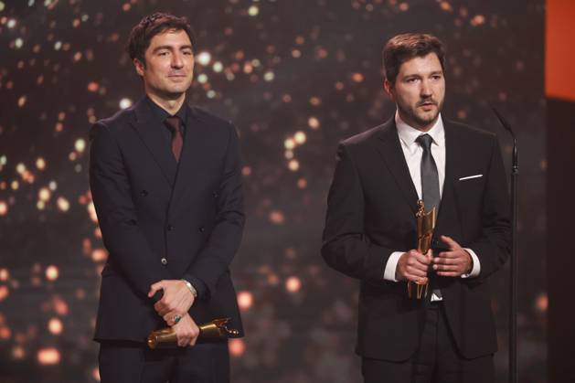 Deutscher Filmpreis 2023 BESTES DREHBUCH Gewinner Johannes Duncker, Ilker Catak bei der Verleihung der Lola - Deutscher Filmpreis 2023 im Theater am Potsdamer Platz in Berlin 12.05.2023 Copyright: xEventpressx