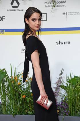 Luise Befort bei der Ankunft auf dem Roten Teppich zum DEUTSCHER FILMPREIS 2023 im Theater am Potsdamer Platz in Berlin am 12.05.2023