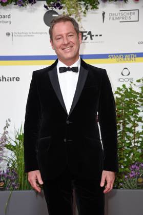 Florian Gallenberger bei der Ankunft auf dem Roten Teppich zum DEUTSCHER FILMPREIS 2023 im Theater am Potsdamer Platz in Berlin am 12.05.2023