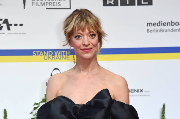 Heike Makatsch bei der Ankunft auf dem Roten Teppich zum DEUTSCHER FILMPREIS 2023 im Theater am Potsdamer Platz in Berlin am 12.05.2023