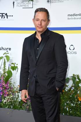 Trystan Puetter bei der Ankunft auf dem Roten Teppich zum DEUTSCHER FILMPREIS 2023 im Theater am Potsdamer Platz in Berlin am 12.05.2023